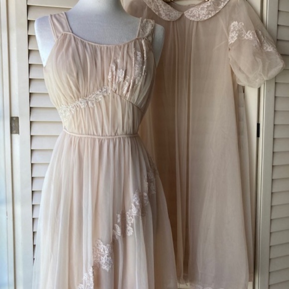 Vintage Shadow Line Layered Chiffon Peignoir Set - Picture 1 of 12
